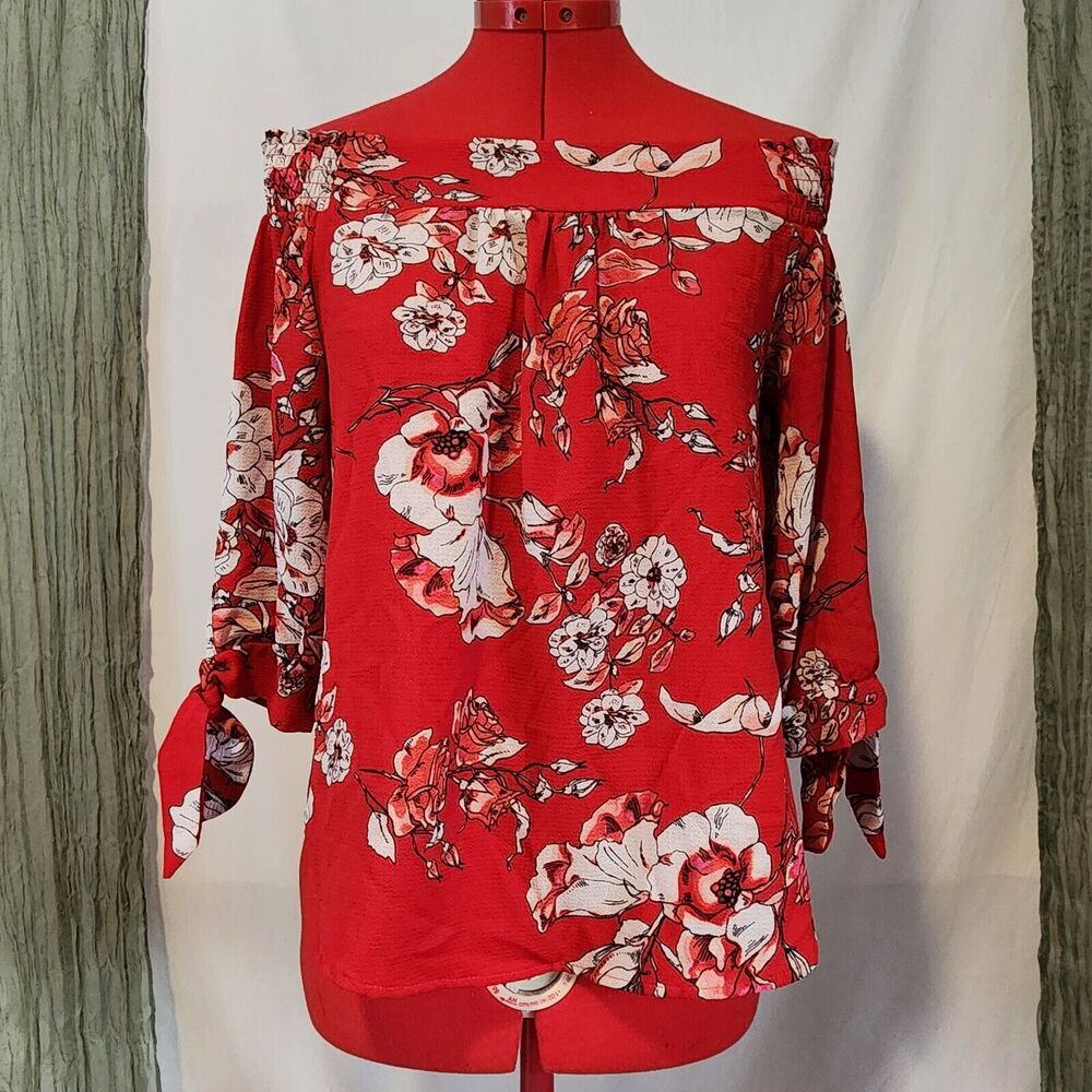 IRIS Red Floral Off or On the shoulders Blouse Size M
